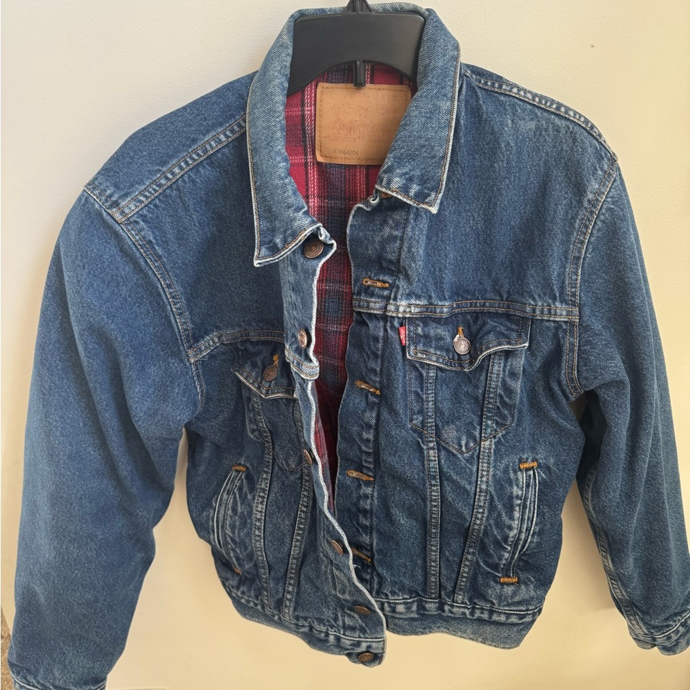 Vintage Levi’s Jean jacket fleece Red Plaid Lining medium